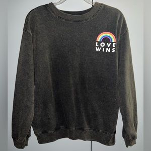 Freeze “Love Wins” Grey Sweatshirt